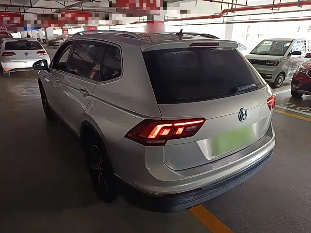 Volkswagen Tiguan L — миниатюра 5
