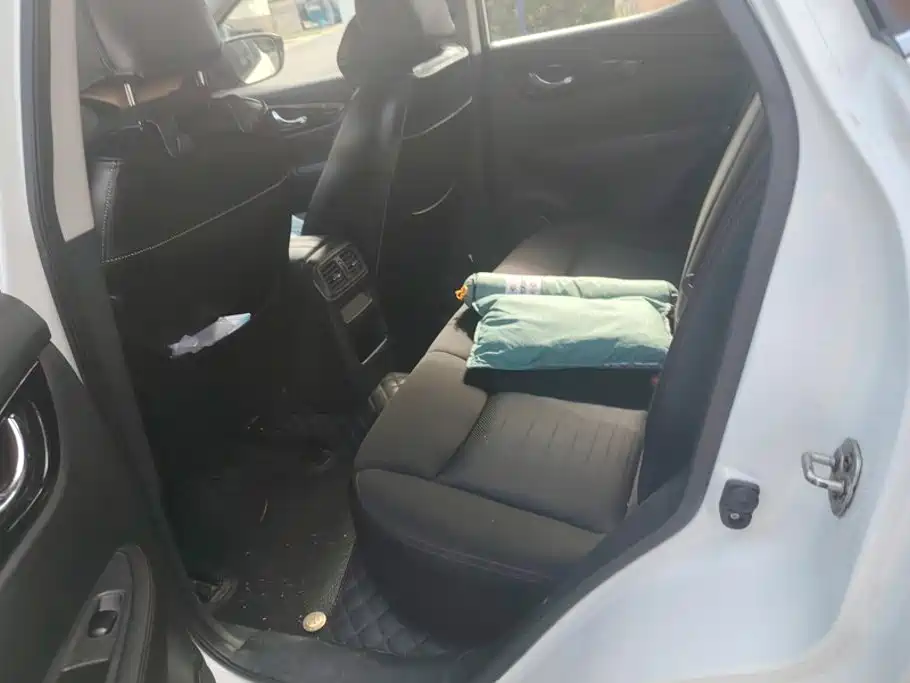 Nissan Qashqai — миниатюра 11