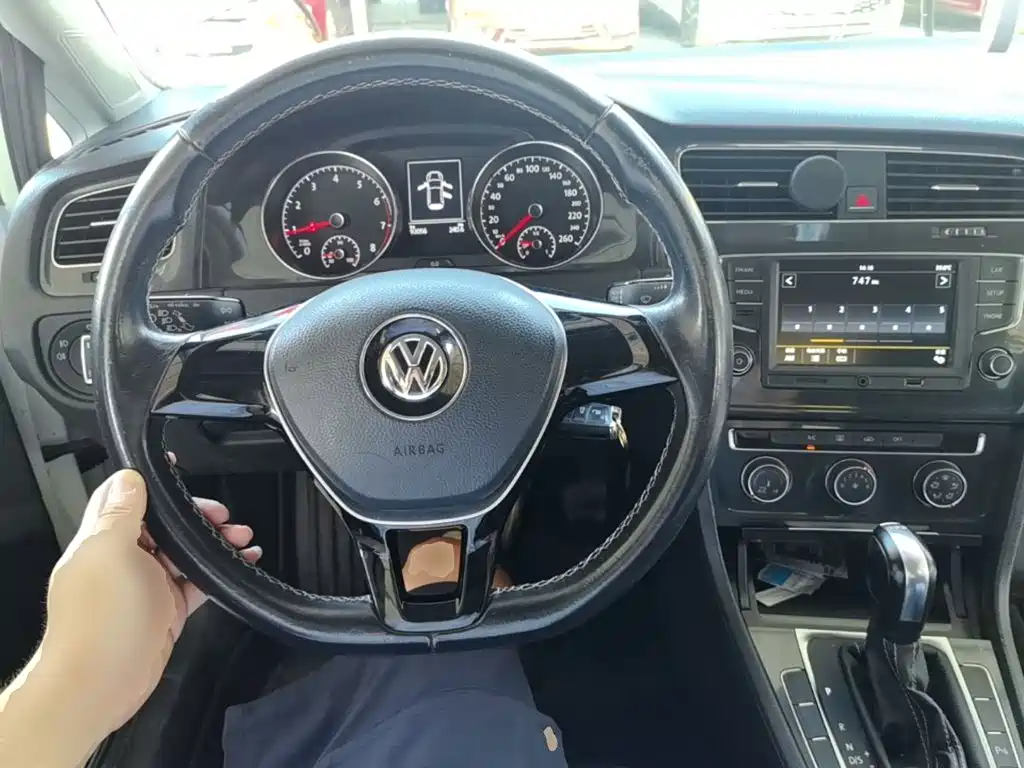 Volkswagen Golf — миниатюра 10