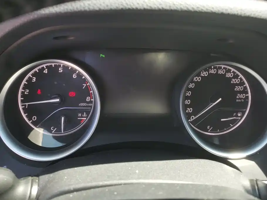 Toyota Camry — миниатюра 14