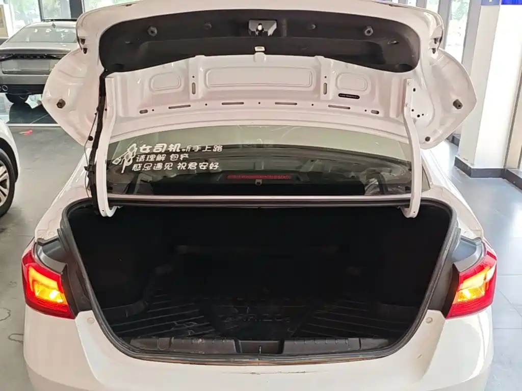 Chery Arrizo 5 — миниатюра 19