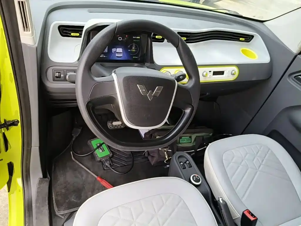 Wuling MINIEV — миниатюра 10