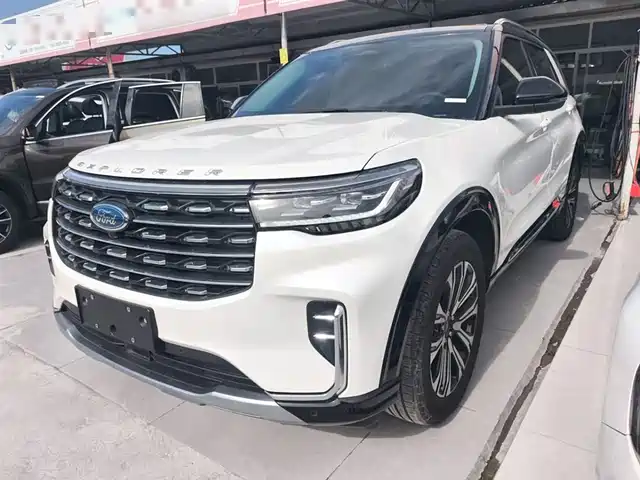 FORD EXPLORER 2025