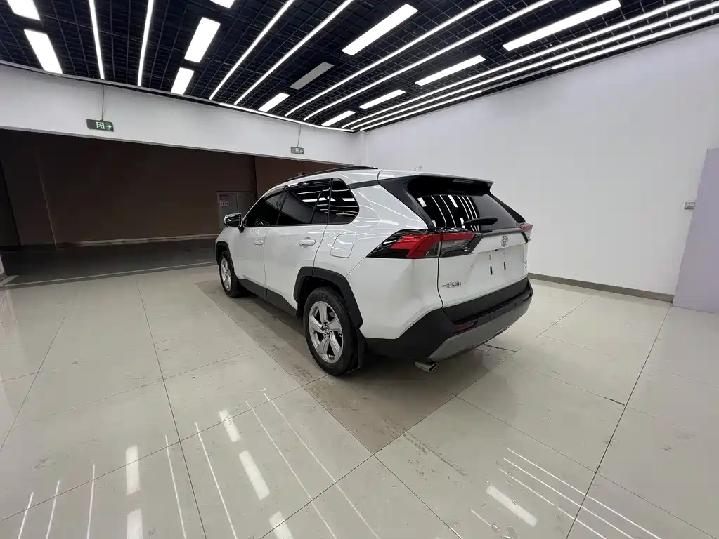 TOYOTA RAV4 RONGFANG