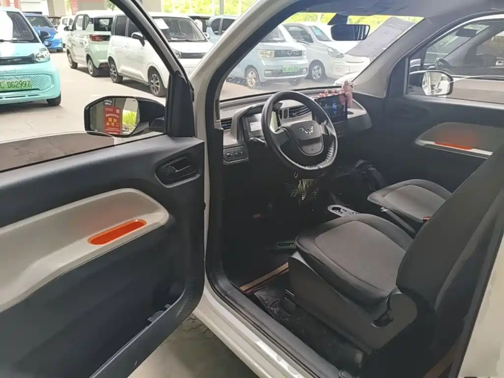 Wuling MINIEV — миниатюра 16