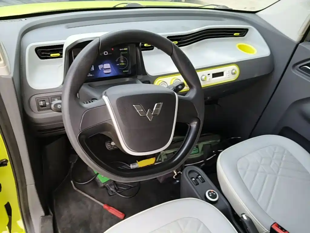 Wuling MINIEV — миниатюра 11