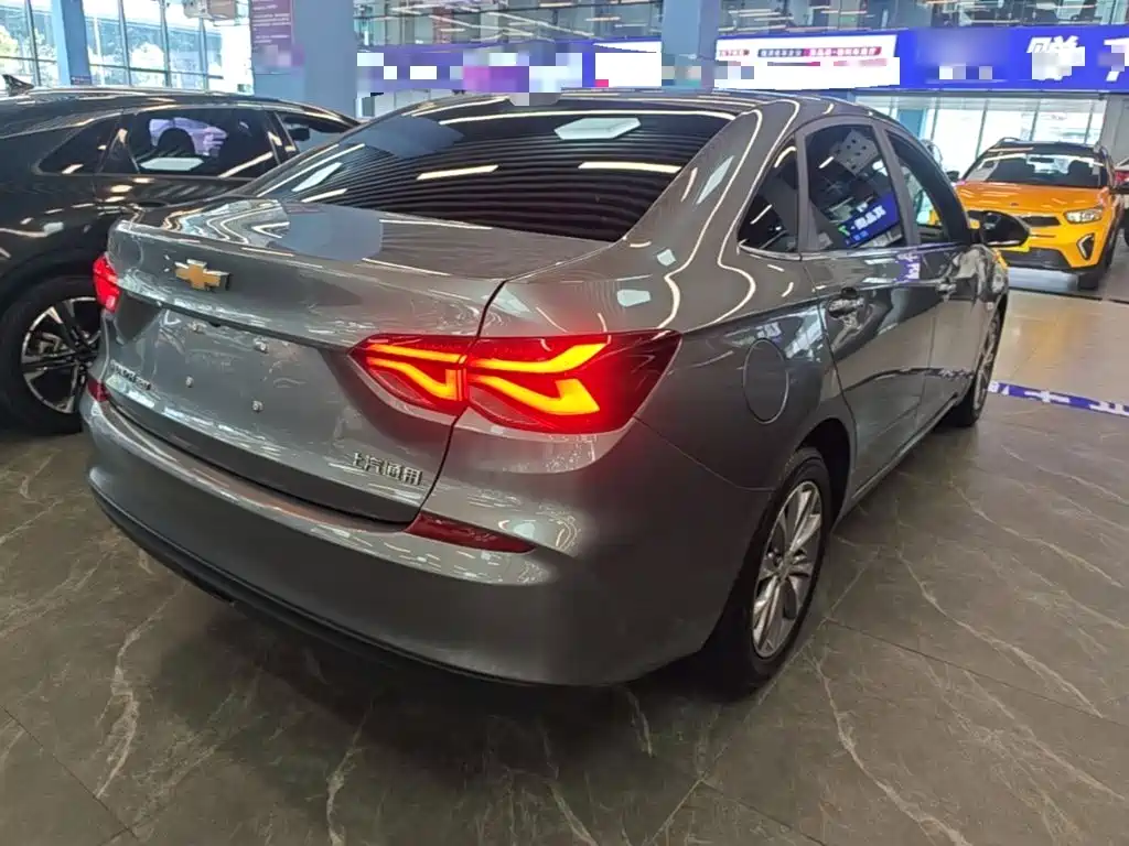 Chevrolet Monza — миниатюра 7