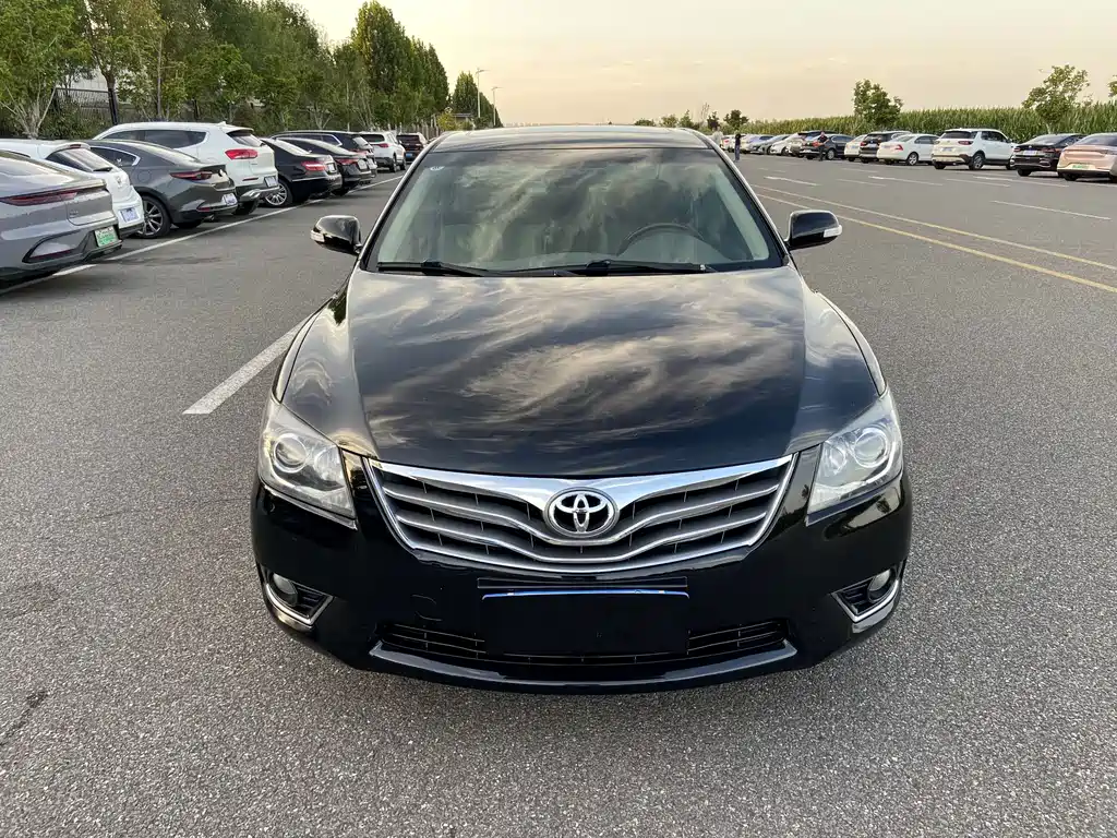 Toyota Camry — миниатюра 2