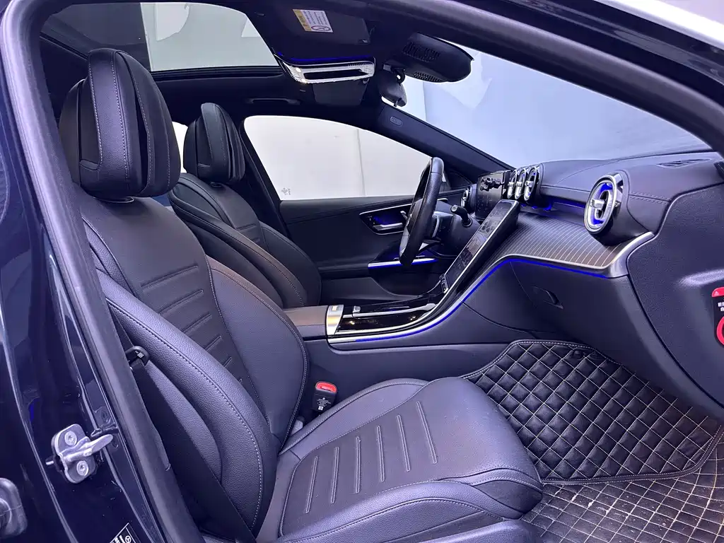 Mercedes-Benz C-Class — миниатюра 12