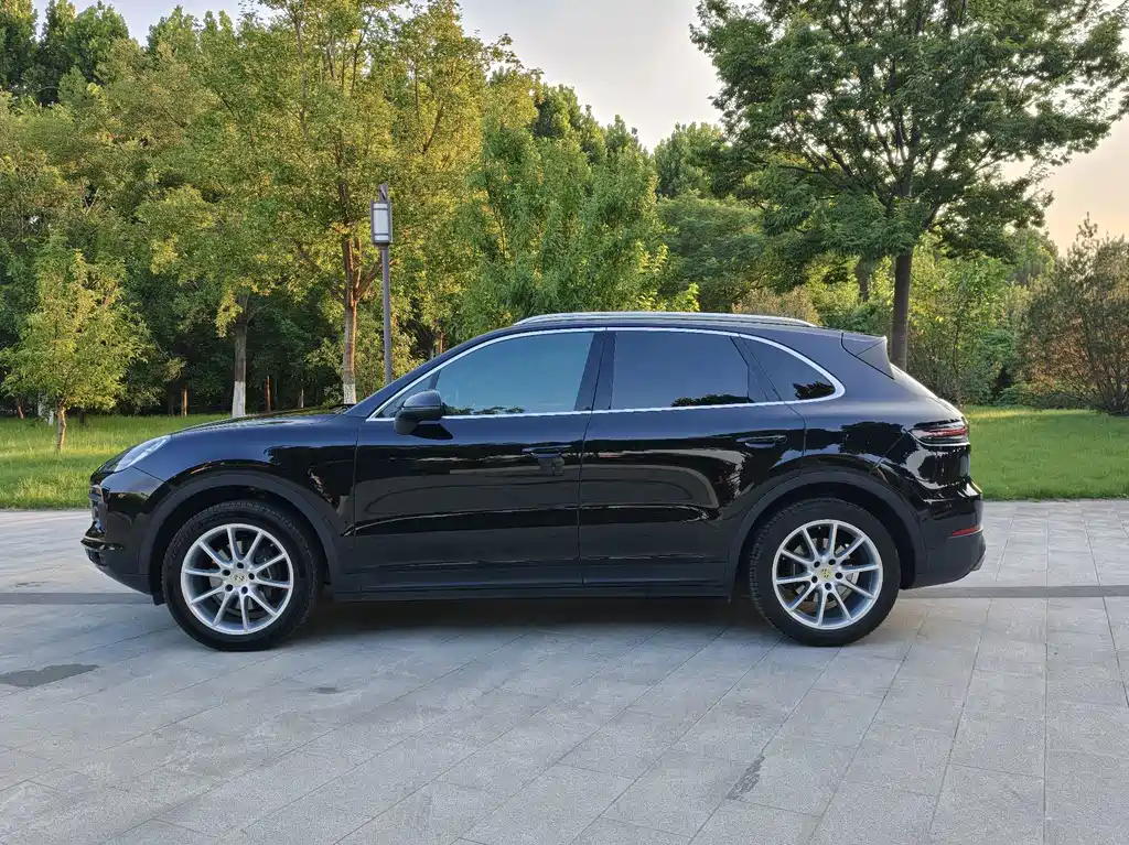 Porsche Cayenne — миниатюра 2