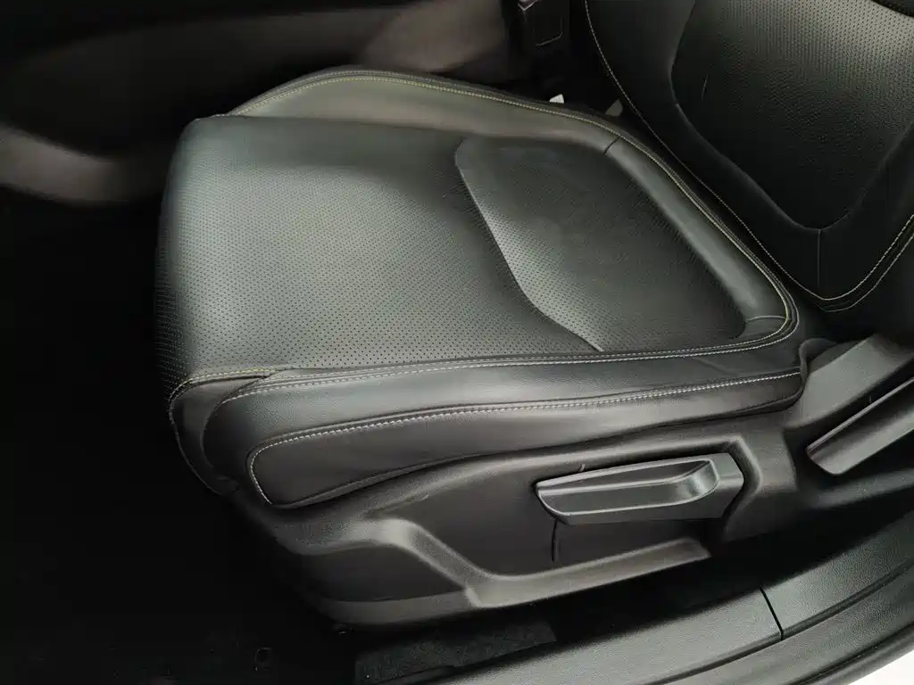 GEELY AUTOMOBILE EMGRAND L HIP