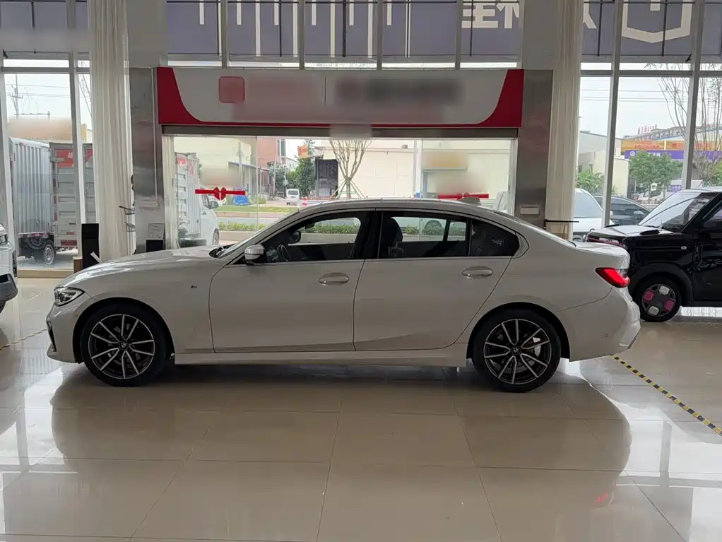 BMW 3 Series — миниатюра 7