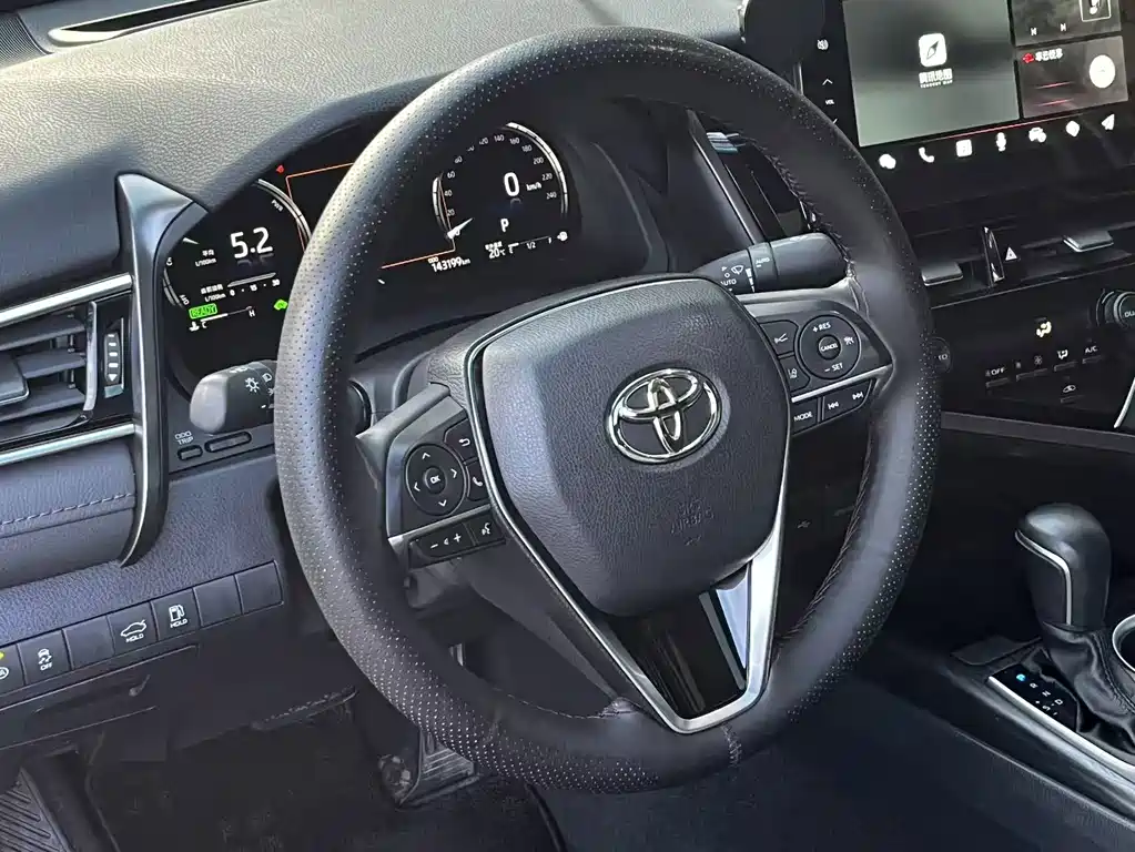 Toyota Camry — миниатюра 16