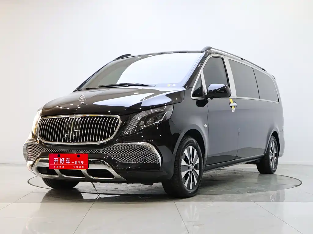 Mercedes-Benz Vito 2023 2.0T Elite 7 мест