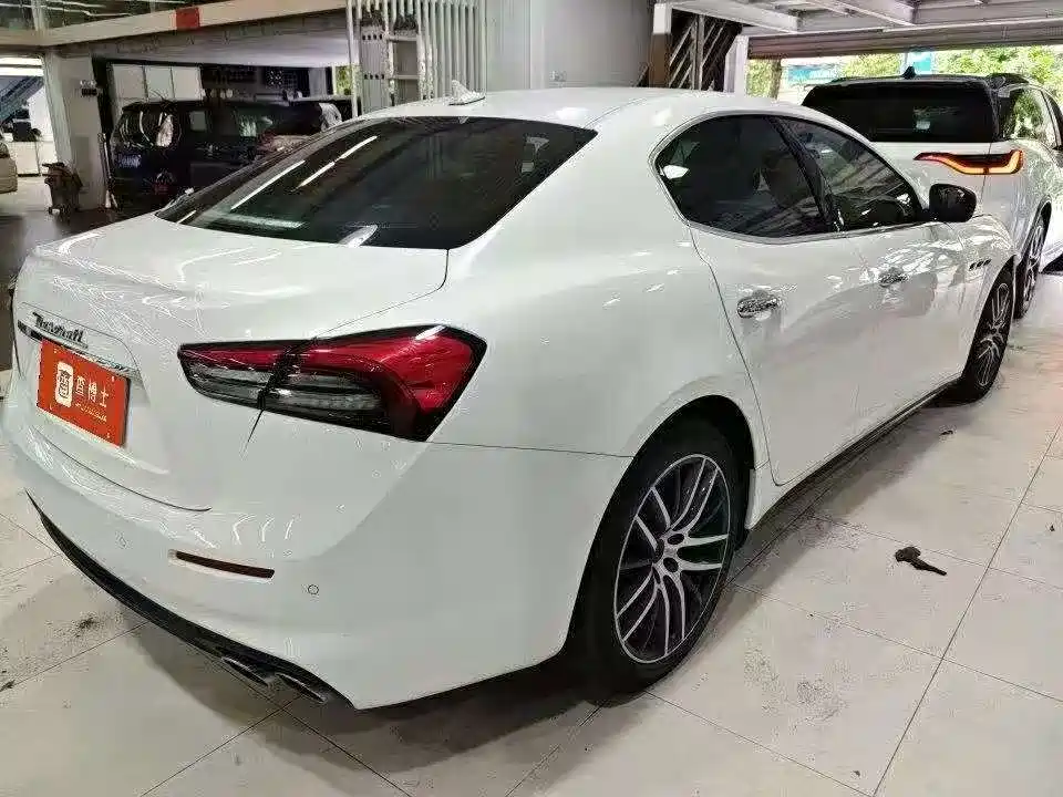 Maserati Ghibli — миниатюра 5