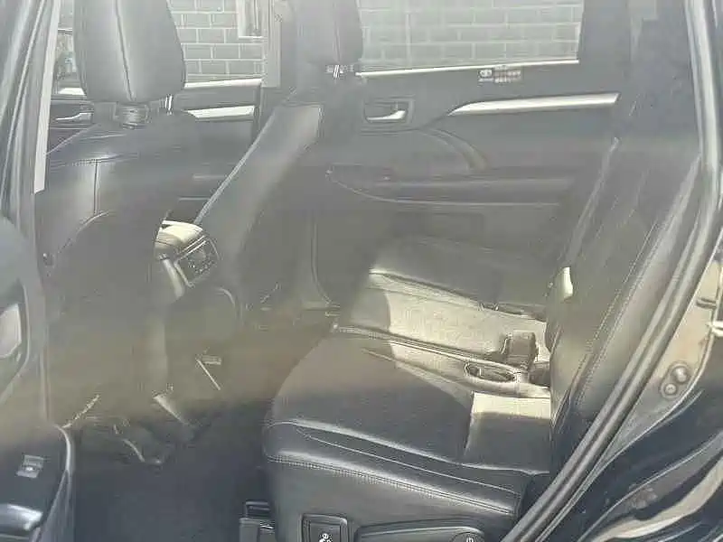 Toyota Highlander — миниатюра 15