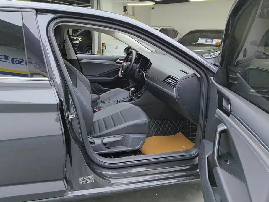 Volkswagen Sagitar — миниатюра 8