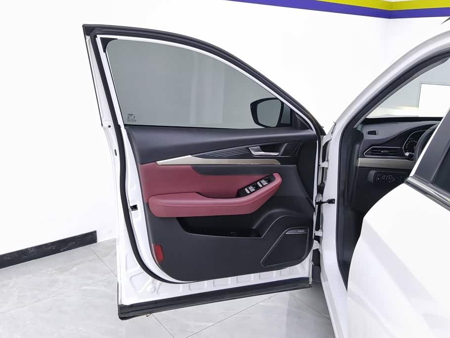 Jetour Jetour X70 1.5 л 2023 г. Белый, пробег 22500 км
