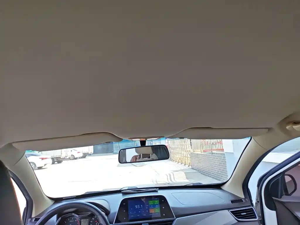 Baojun 310W — миниатюра 18