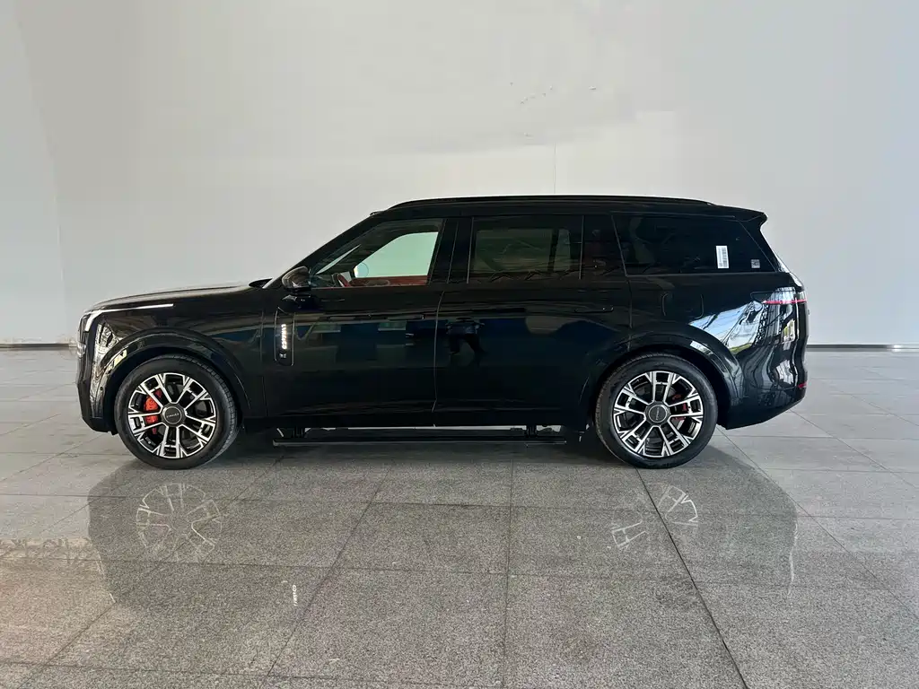 Lynk & Co 900 2025 2.0T Ultra 6 мест