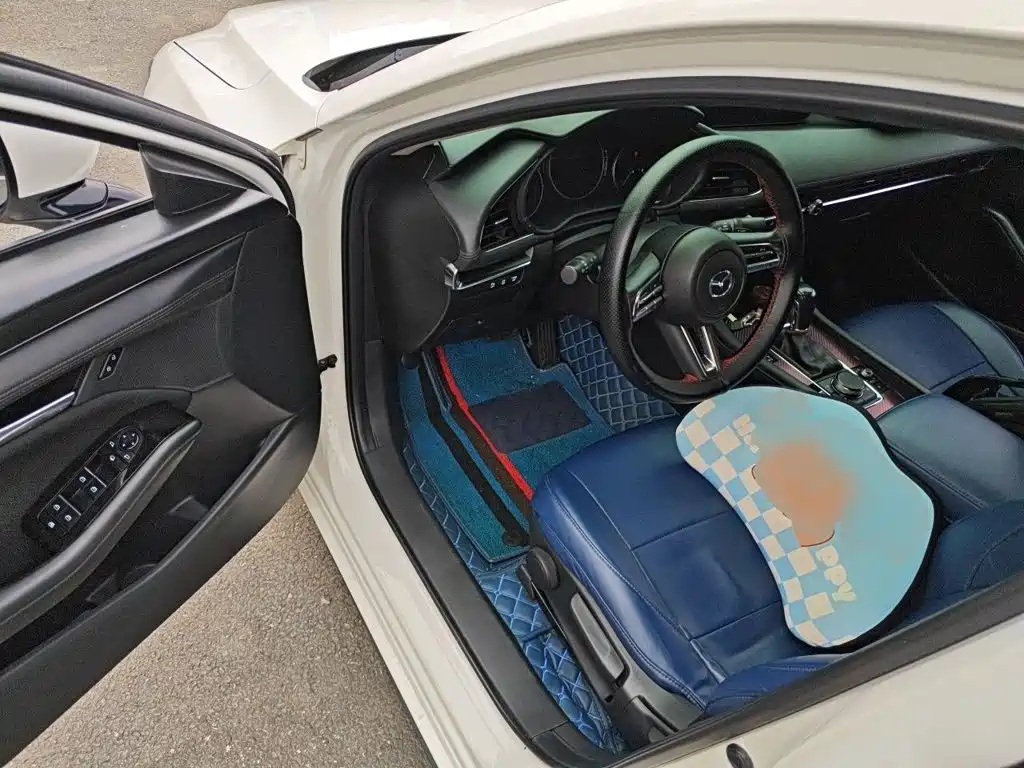 Mazda 3 Axela — миниатюра 14