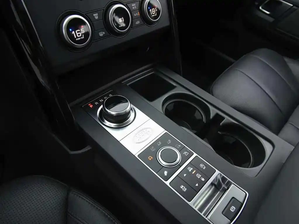 Land Rover Discovery — миниатюра 9