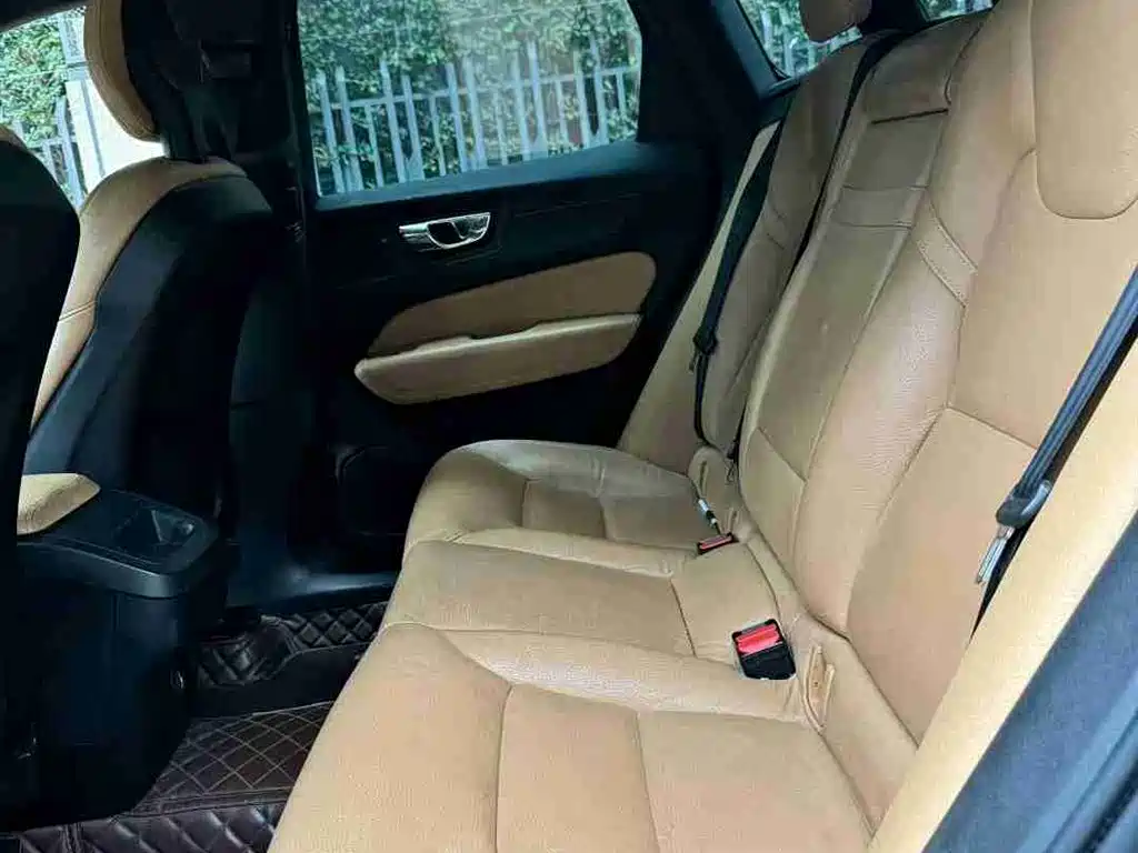 Volvo XC60 2018 T5