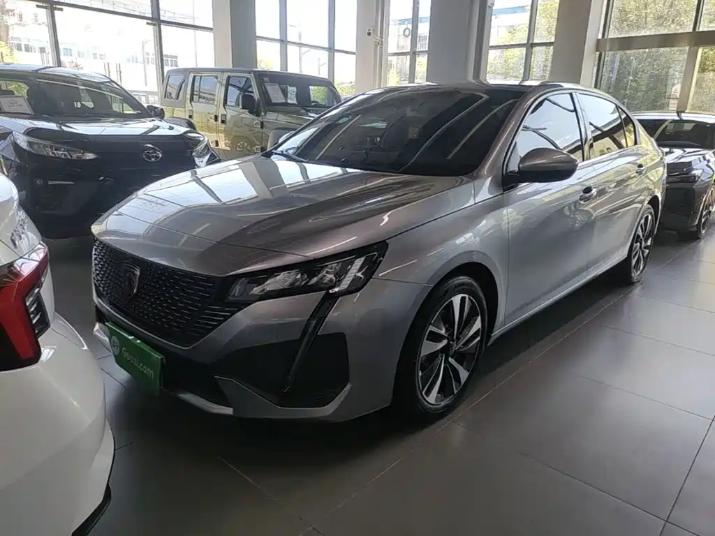 Peugeot 408