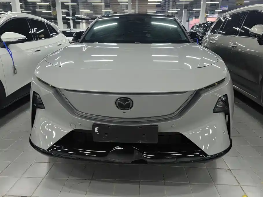 Mazda EZ-60 — миниатюра 2