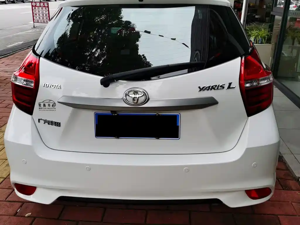 Toyota Yaris L — миниатюра 5