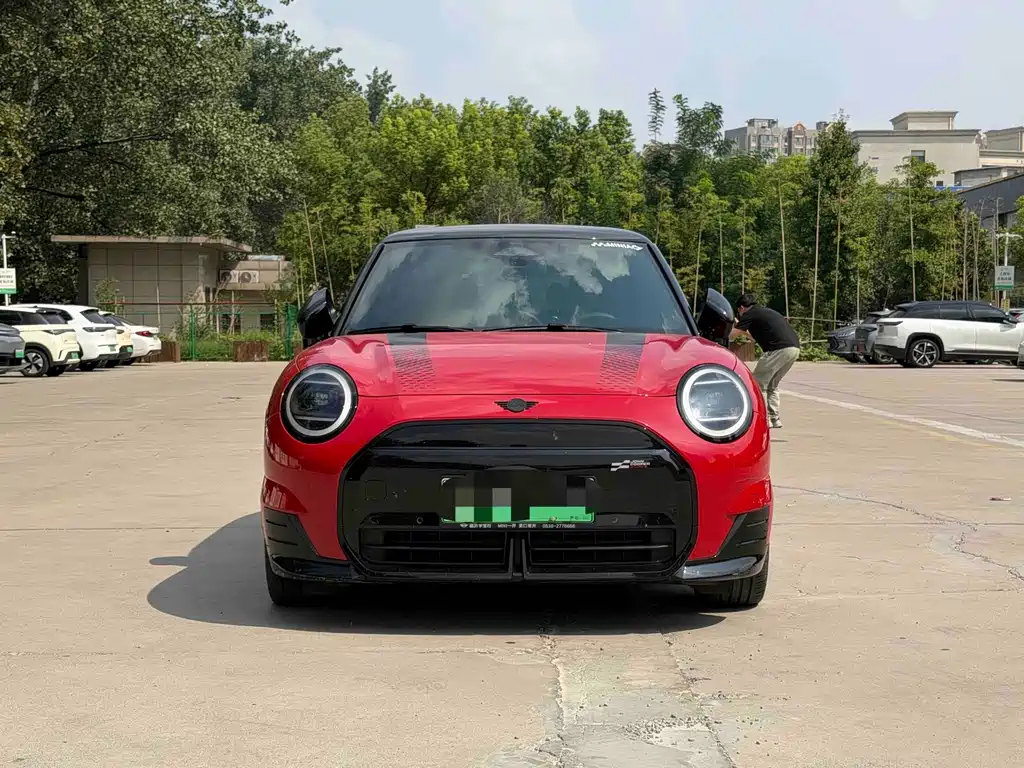 MINI MINI COOPER EV — миниатюра 2