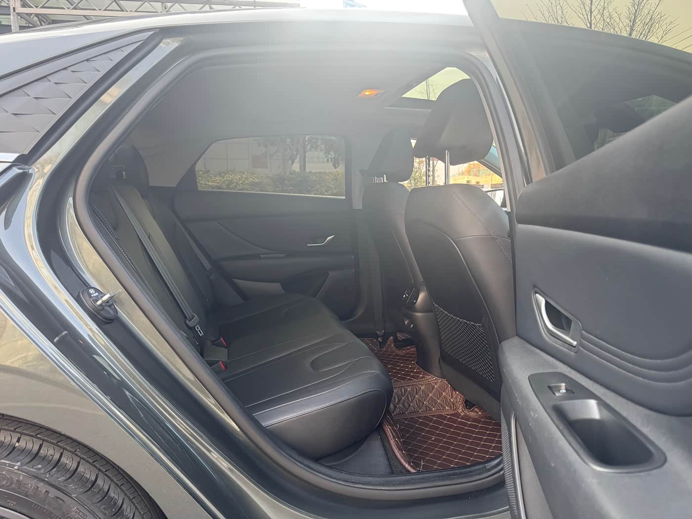 Haval Haval M6 1.5 л 2024 г. Серебристо-серый, пробег 34000 км