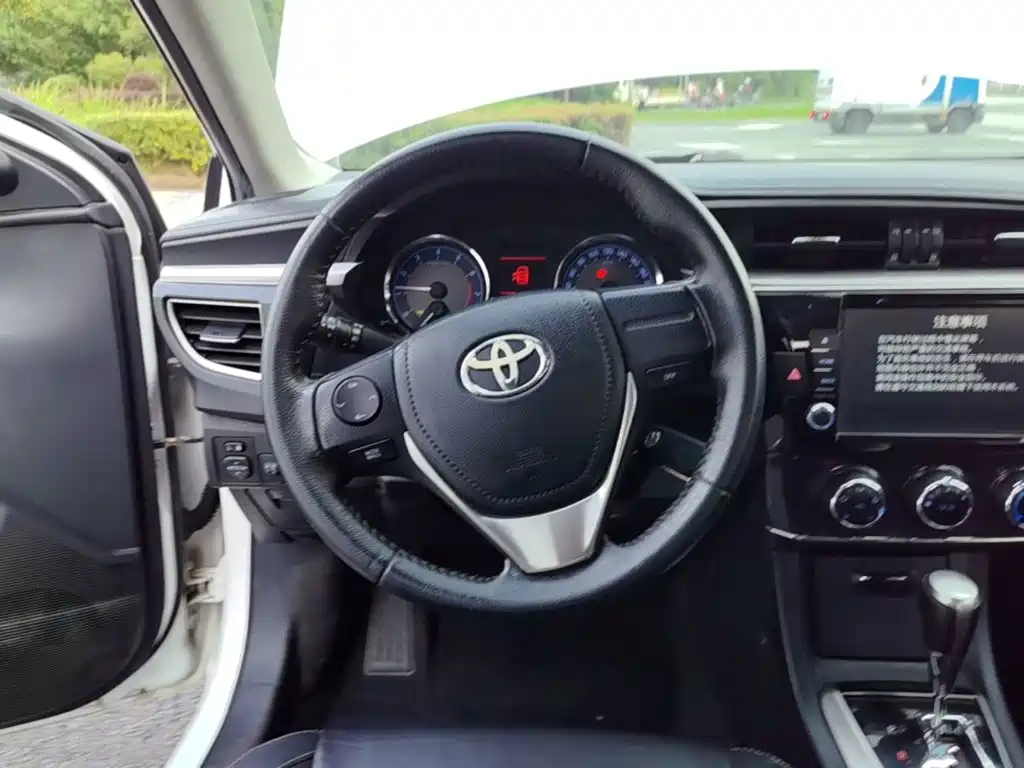 Toyota Corolla — миниатюра 11