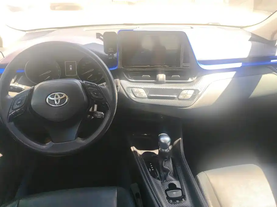 Toyota C-HR — миниатюра 12