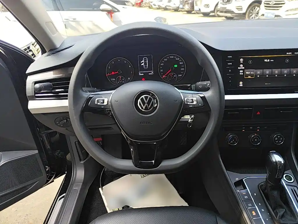 Volkswagen Lavida — миниатюра 11