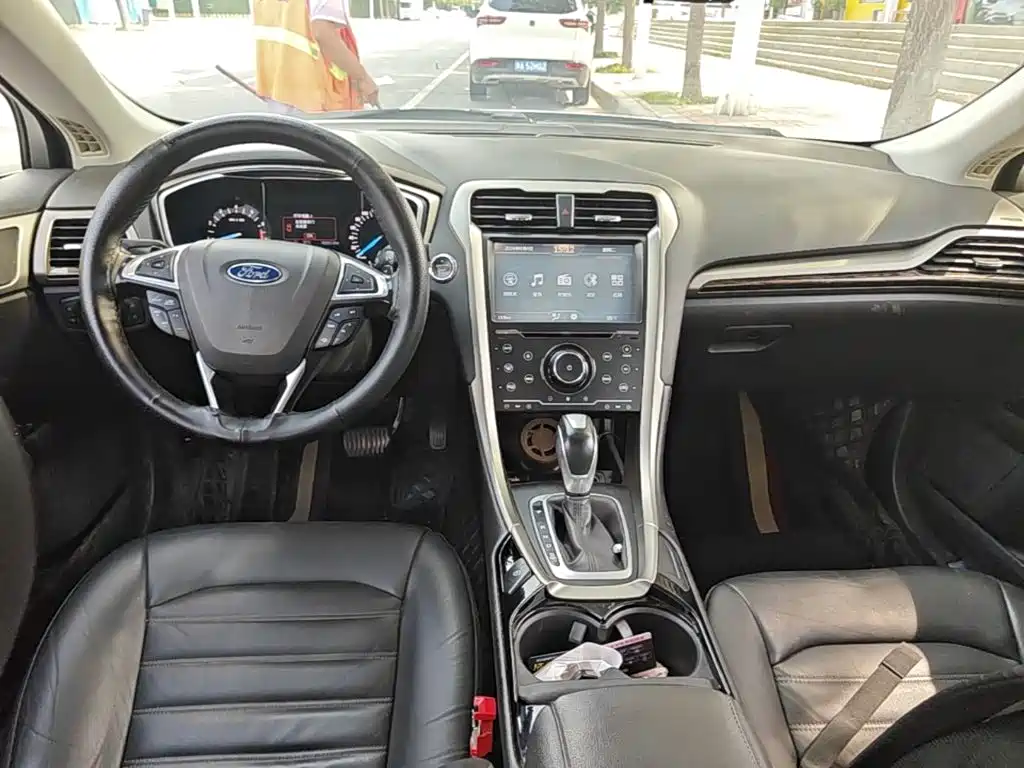 Ford Mondeo — миниатюра 10