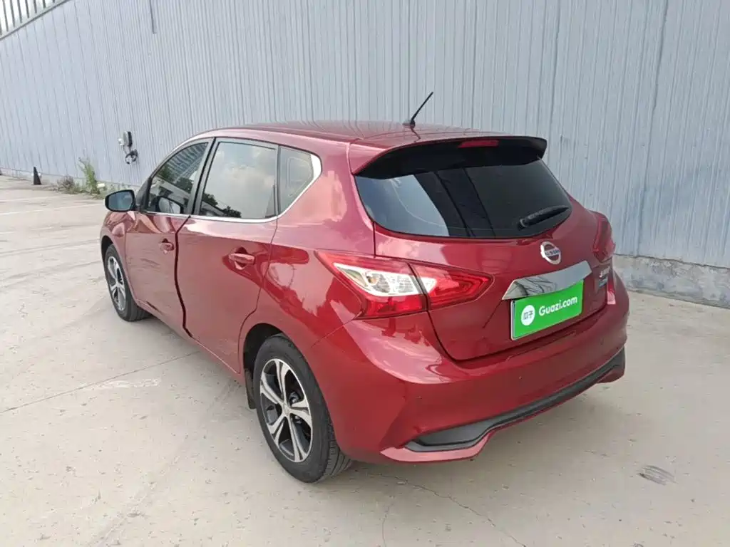 Nissan Tiida — миниатюра 5