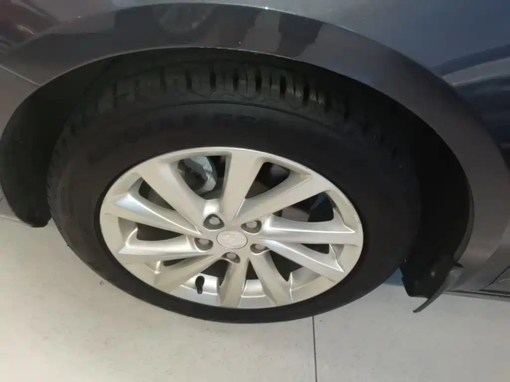 Buick Verano — миниатюра 23