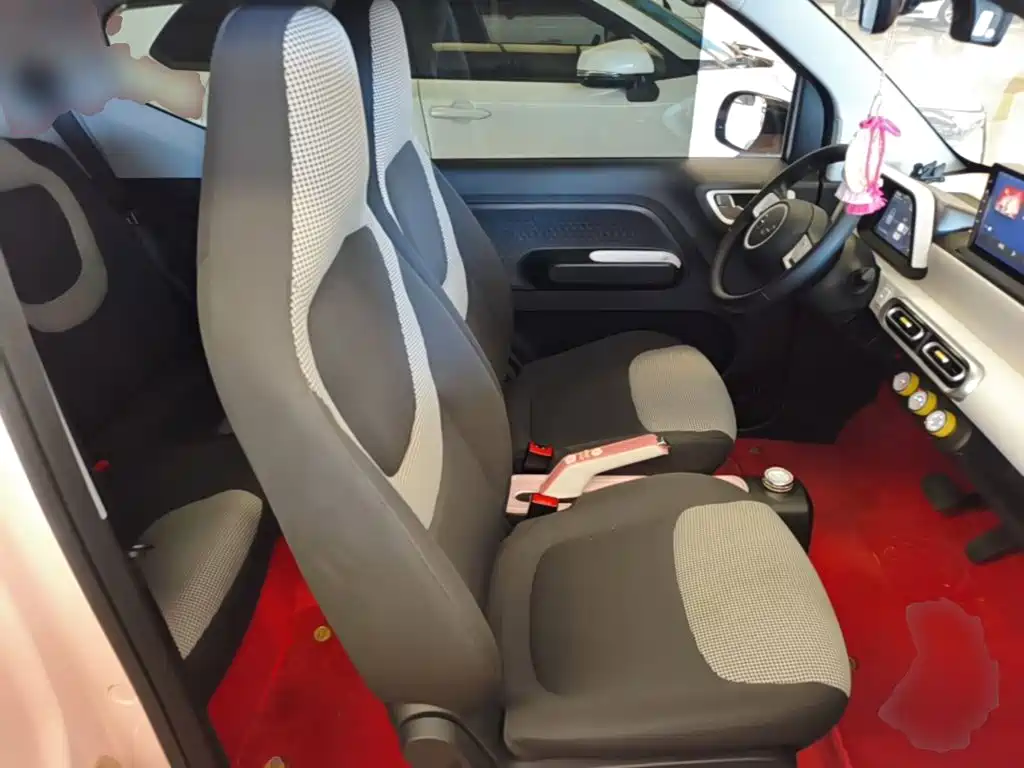 Wuling MINIEV — миниатюра 25