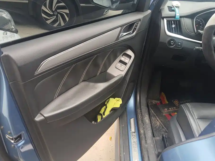 Roewe RX5 — миниатюра 7