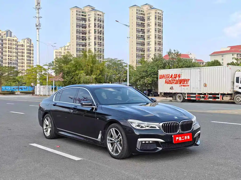 BMW 7 Series — миниатюра 2