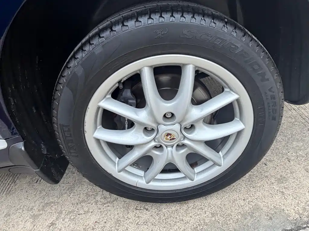 Porsche Cayenne — миниатюра 28