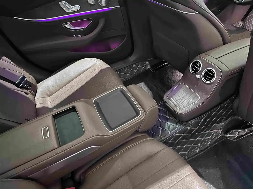 Mercedes-Benz E-Class — миниатюра 22