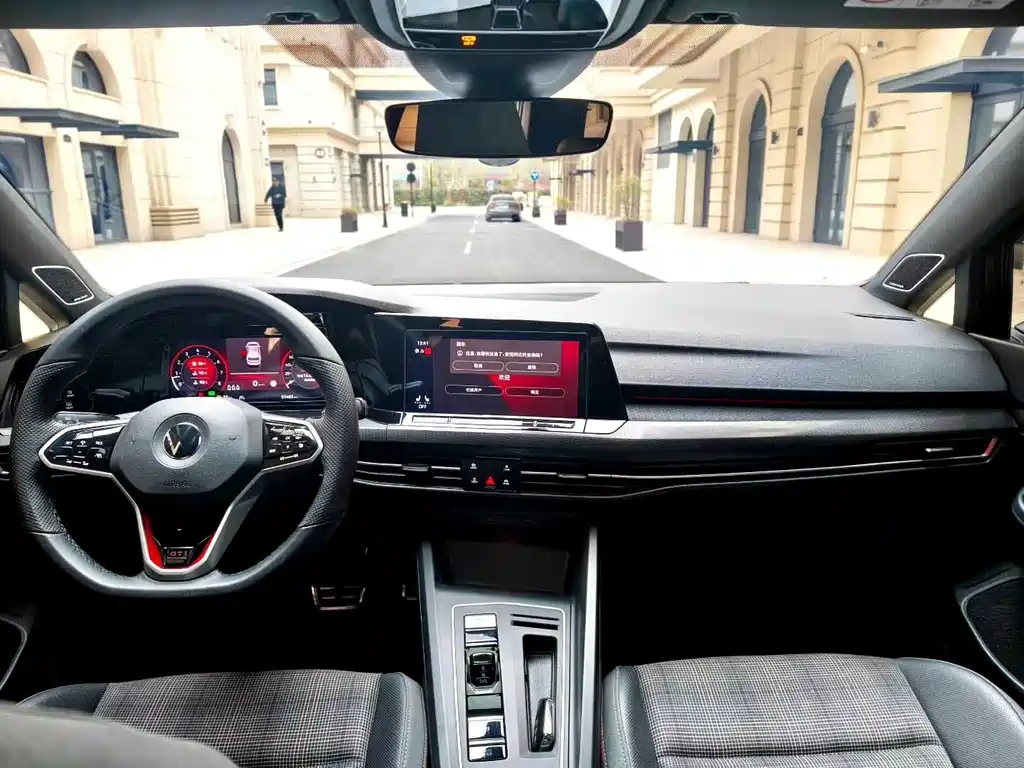 Volkswagen Golf GTI — миниатюра 5