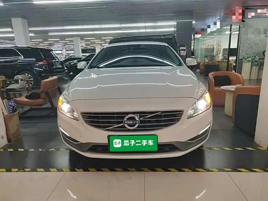 Volvo S60 — миниатюра 3