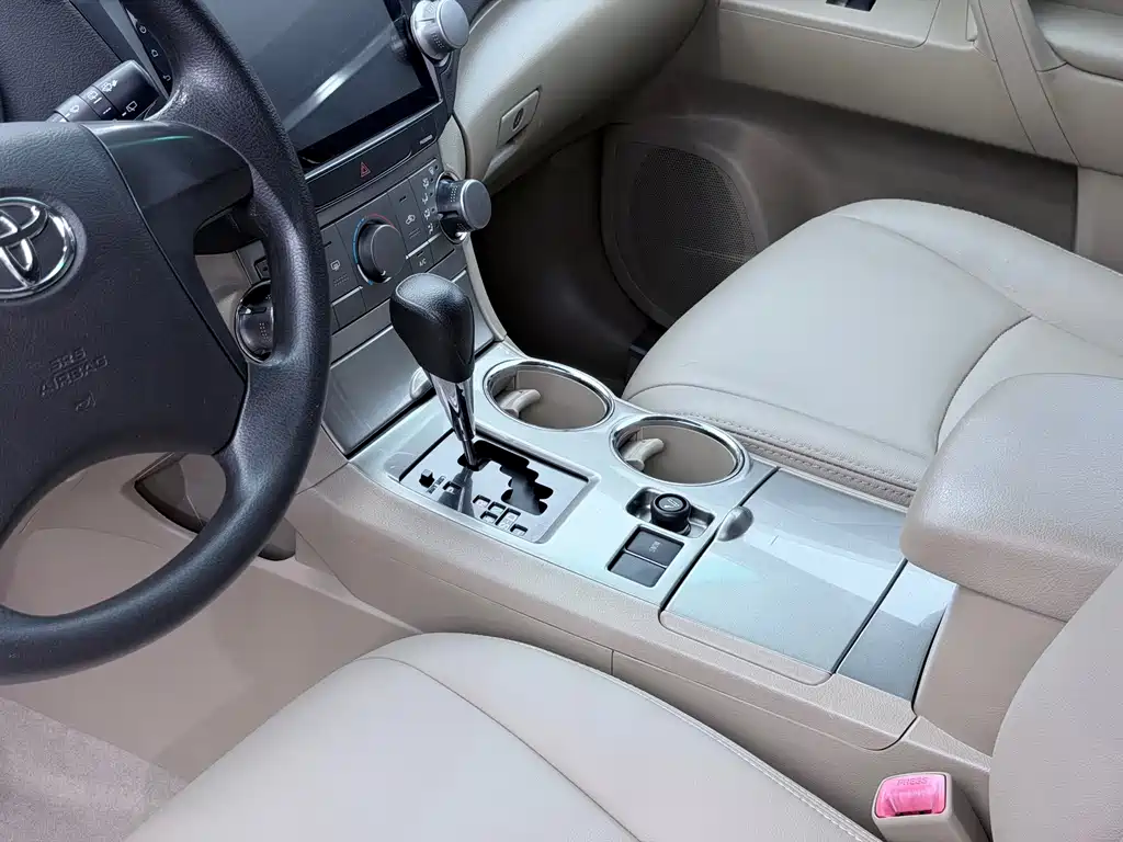 Toyota Highlander — миниатюра 11