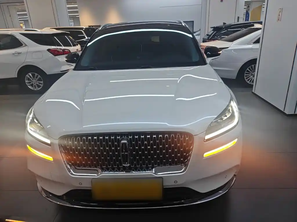 Lincoln Corsair — миниатюра 3