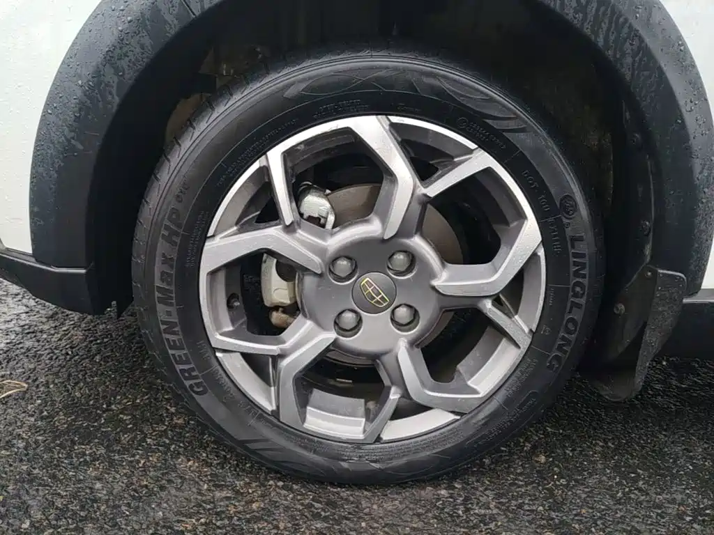 Geely Vision X1 — миниатюра 23