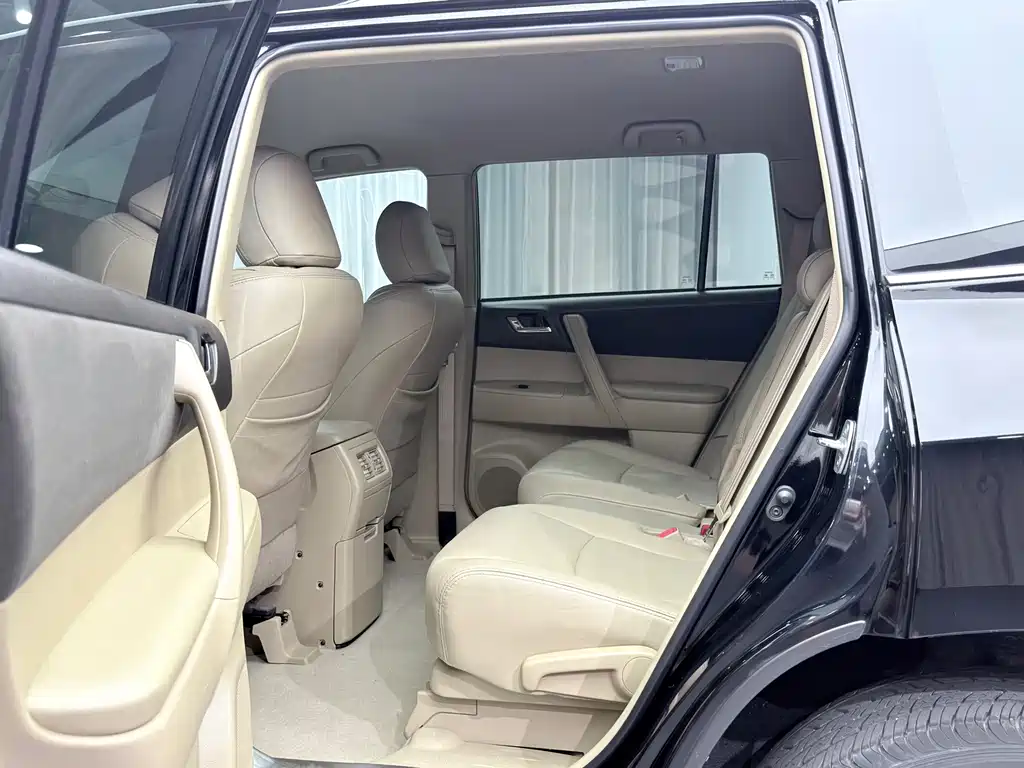 Toyota Highlander — миниатюра 12