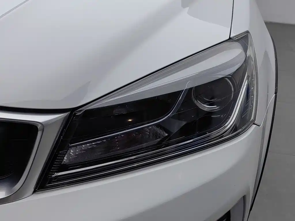 Geely Vision S1 — миниатюра 7